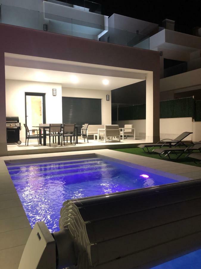 别墅 Deluxe La Marina *